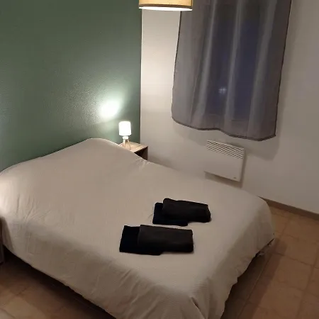 Appartement Proche Cite Medievale Et Centre - Parking Prive *