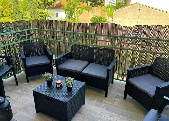 Proche Cite Medievale Et Centre - Parking Prive Appartamento